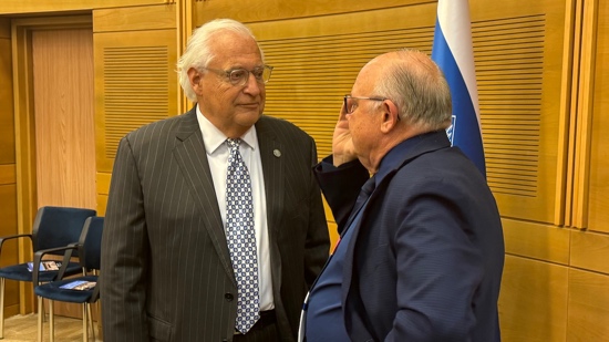 A person talking to another person